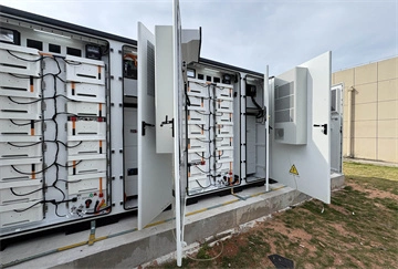 FASTMOVE SOLARCONTAINER Utility-Scale Solar PV with outdoor energy storage cabinets and high-voltage battery cabinets